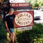 1998: The Julian Hotel becomes “Ian Hotel”