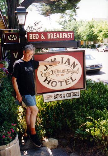 1998: The Julian Hotel becomes Ian Hotel. Photo by Keith Stern